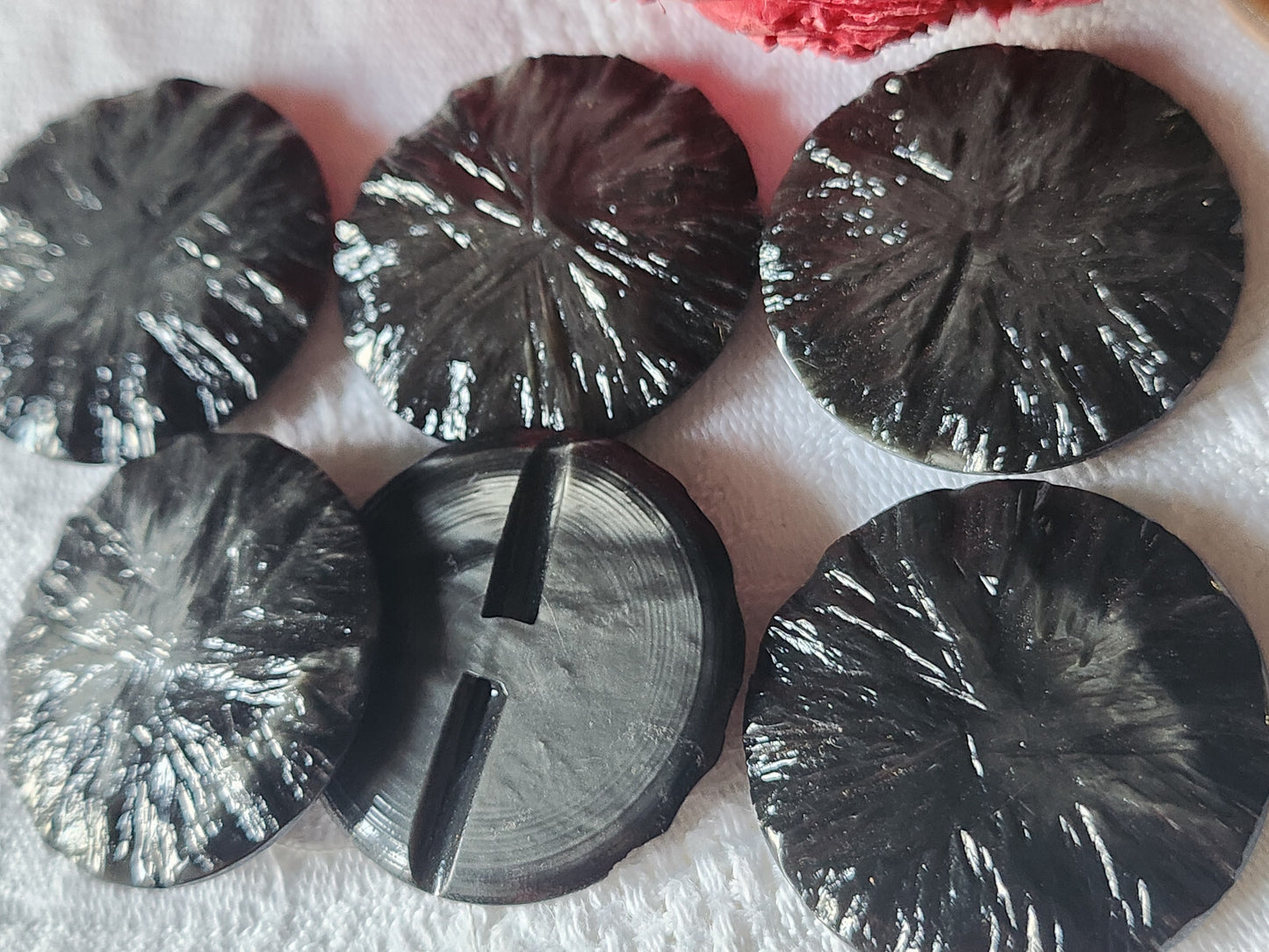 Lot 6 enormes boutons vintage gris pied texturé 3,1 cm ref 2364