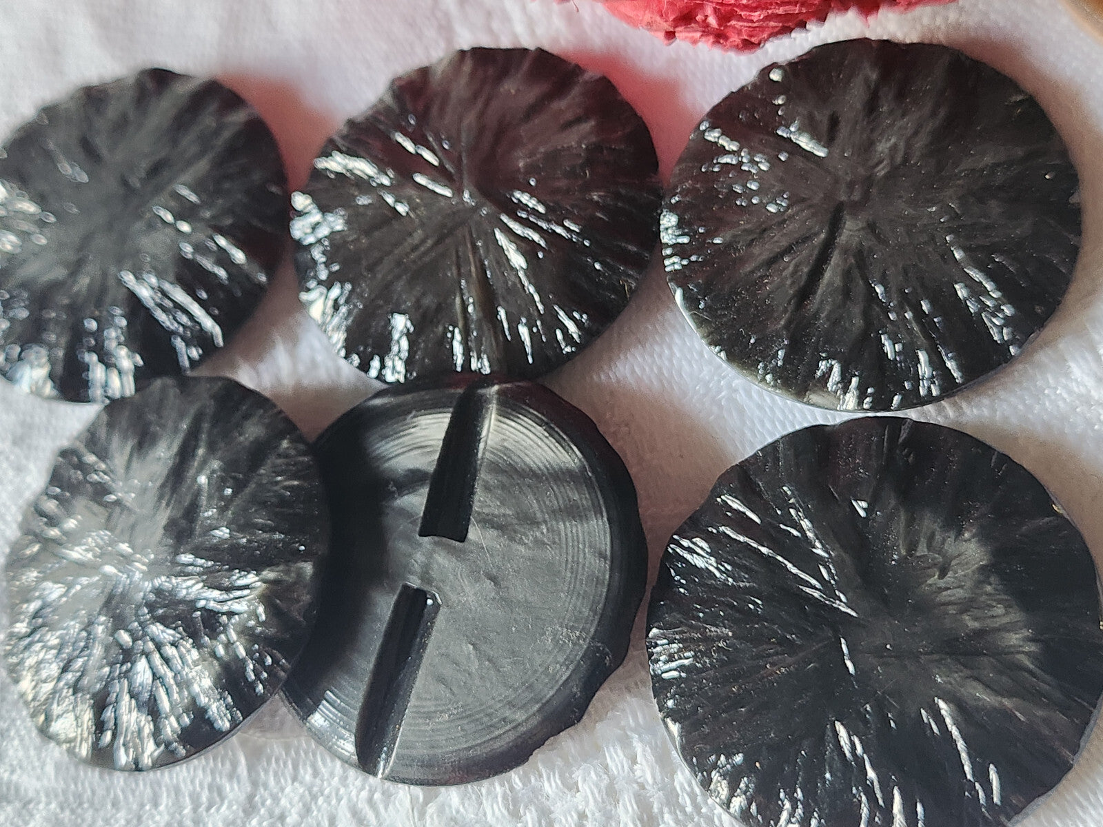 Lot 6 enormes boutons vintage gris pied texturé 3,1 cm ref 2364