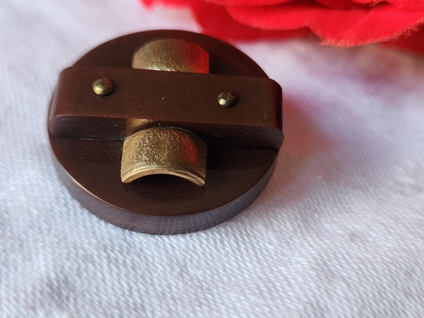 Gros bouton ancien ornement métal collection  marron  2,6 cm G2O