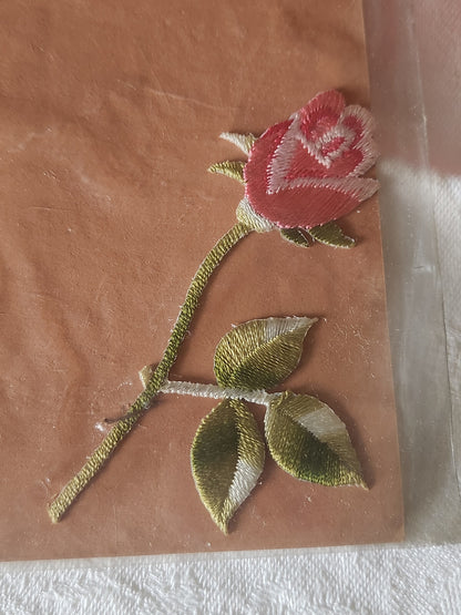 Ancien patch vintage thermocollant "rose" broderie customisation 