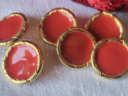 Lot 6 boutons vintage en métal doré rouge pied  2 cm ref 5533