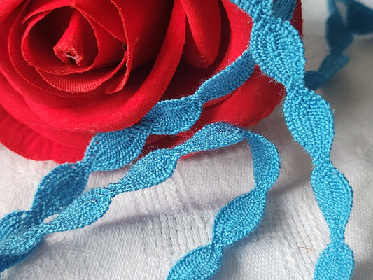 Dentelle galon vintage  bleu coton 3 mètres sur 1 cm A1