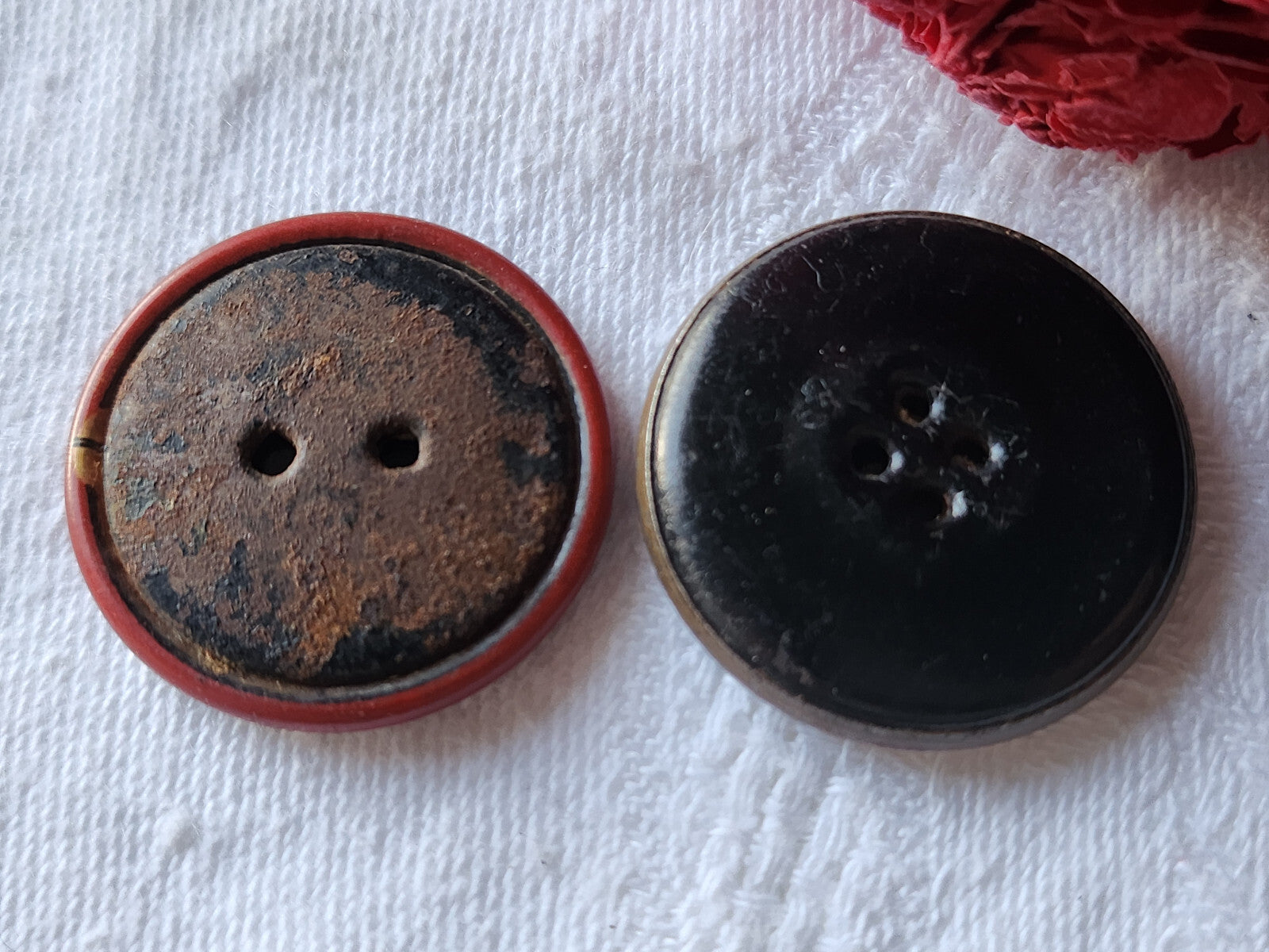 Duo boutons anciens en celluloïd collection colorés diamètre 2,7 cm D10O