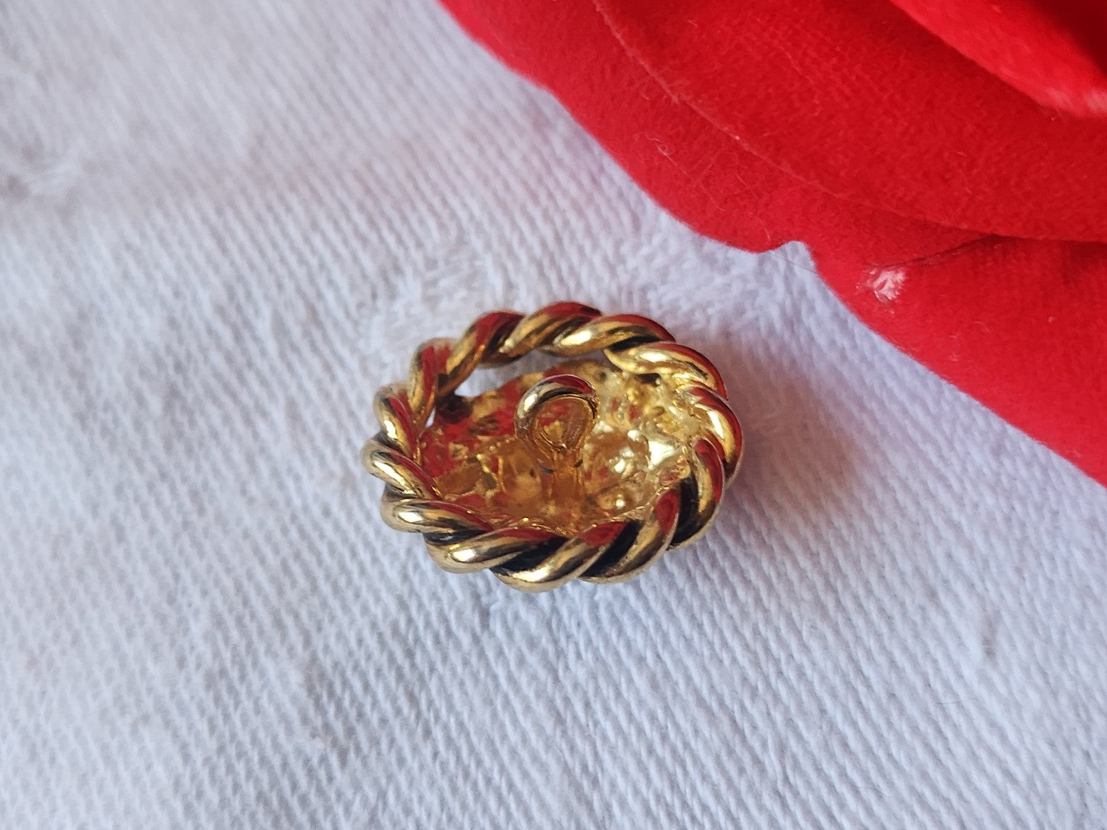 Bouton vintage tete de lion en métal pied versace ??? 1,8 cm D2E
