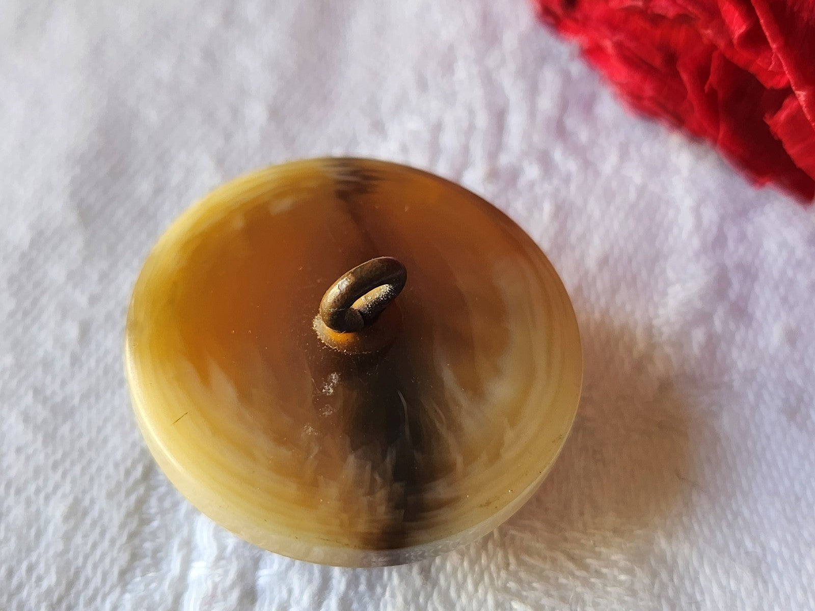 Ancien bouton imitation corne volume pied  laiton 2,5 cm G14K