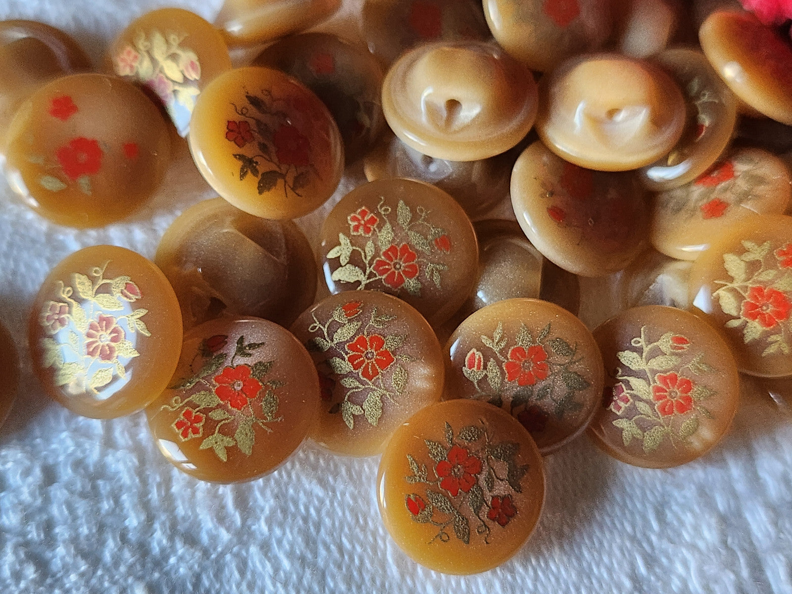 Lot 15 mignons boutons marron  bouquet de fleur pied 1,2 cm ref 6076