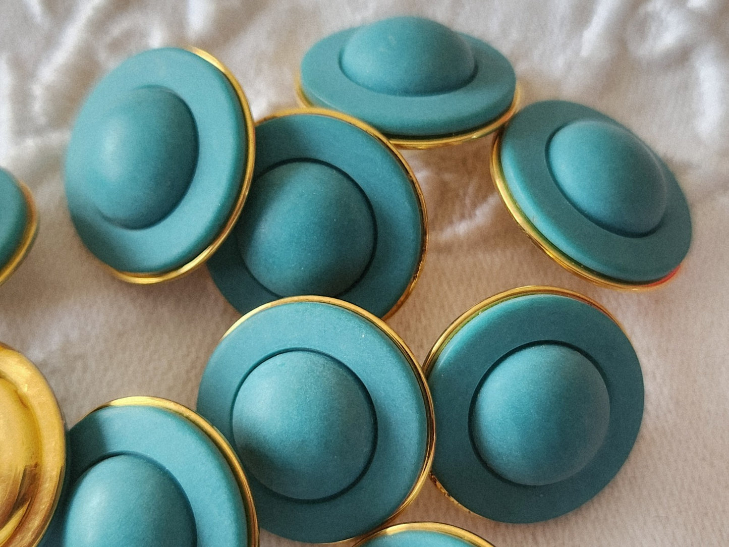 Lot 9 boutons vintage  bleu mat turquoise monture metal 1,7 cm ref 5979 pied