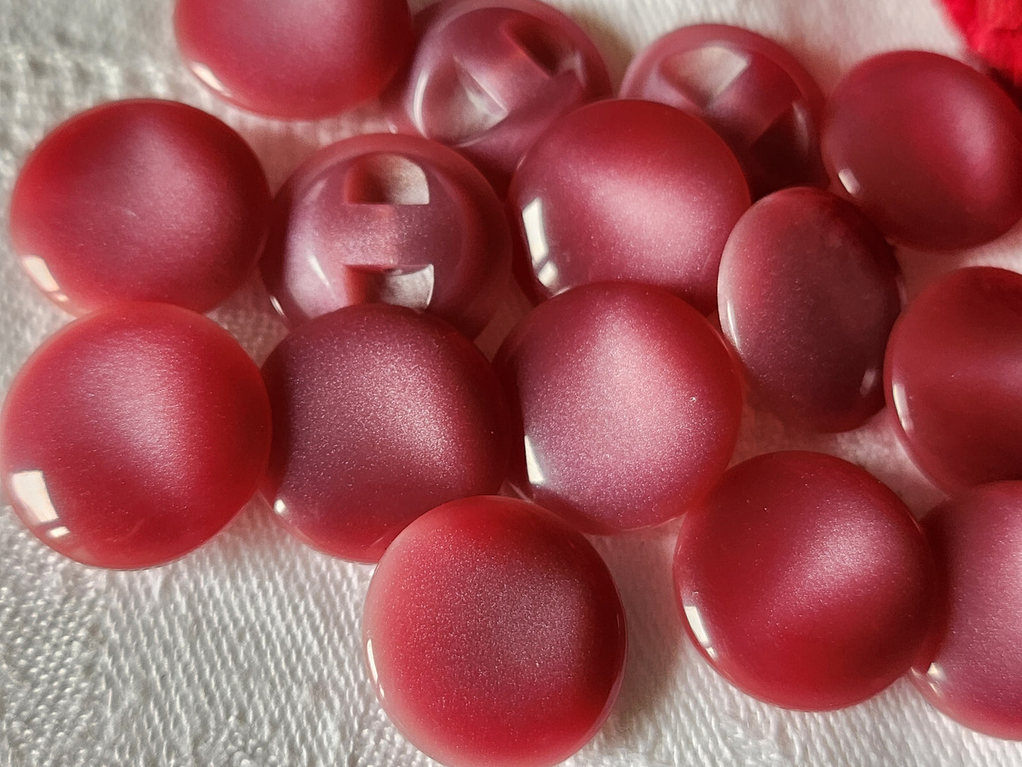 Lot 16  boutons vintage rose lumineux pied  1,7 cm ref 1896