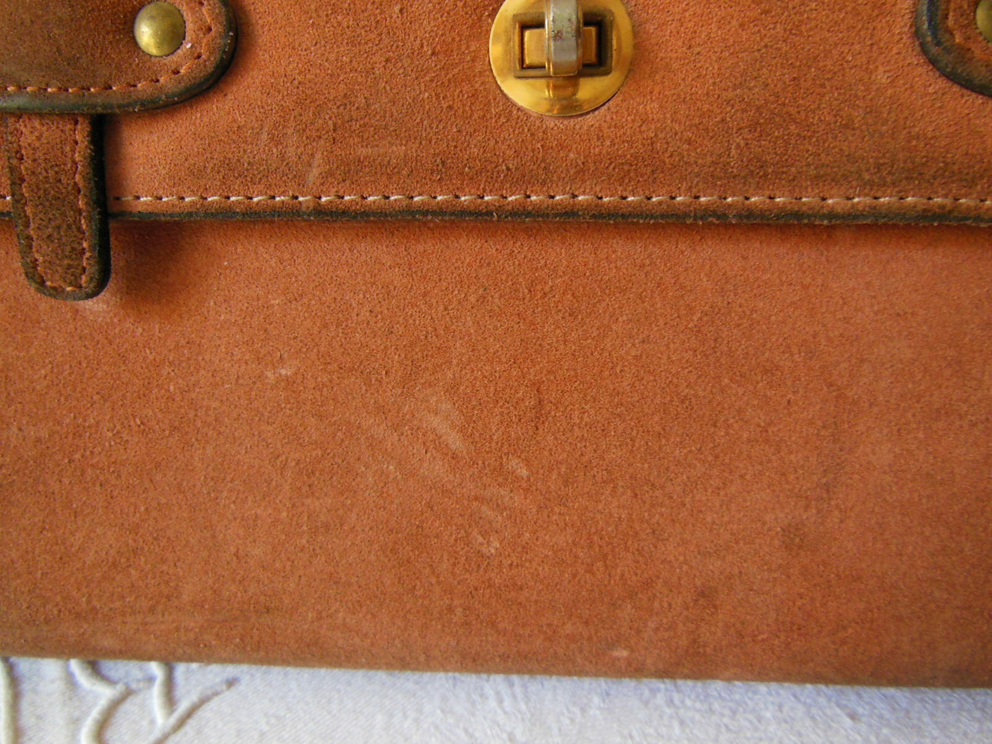 Ancien sac à main en daim marron vintage made in France Saphir? Bakir?