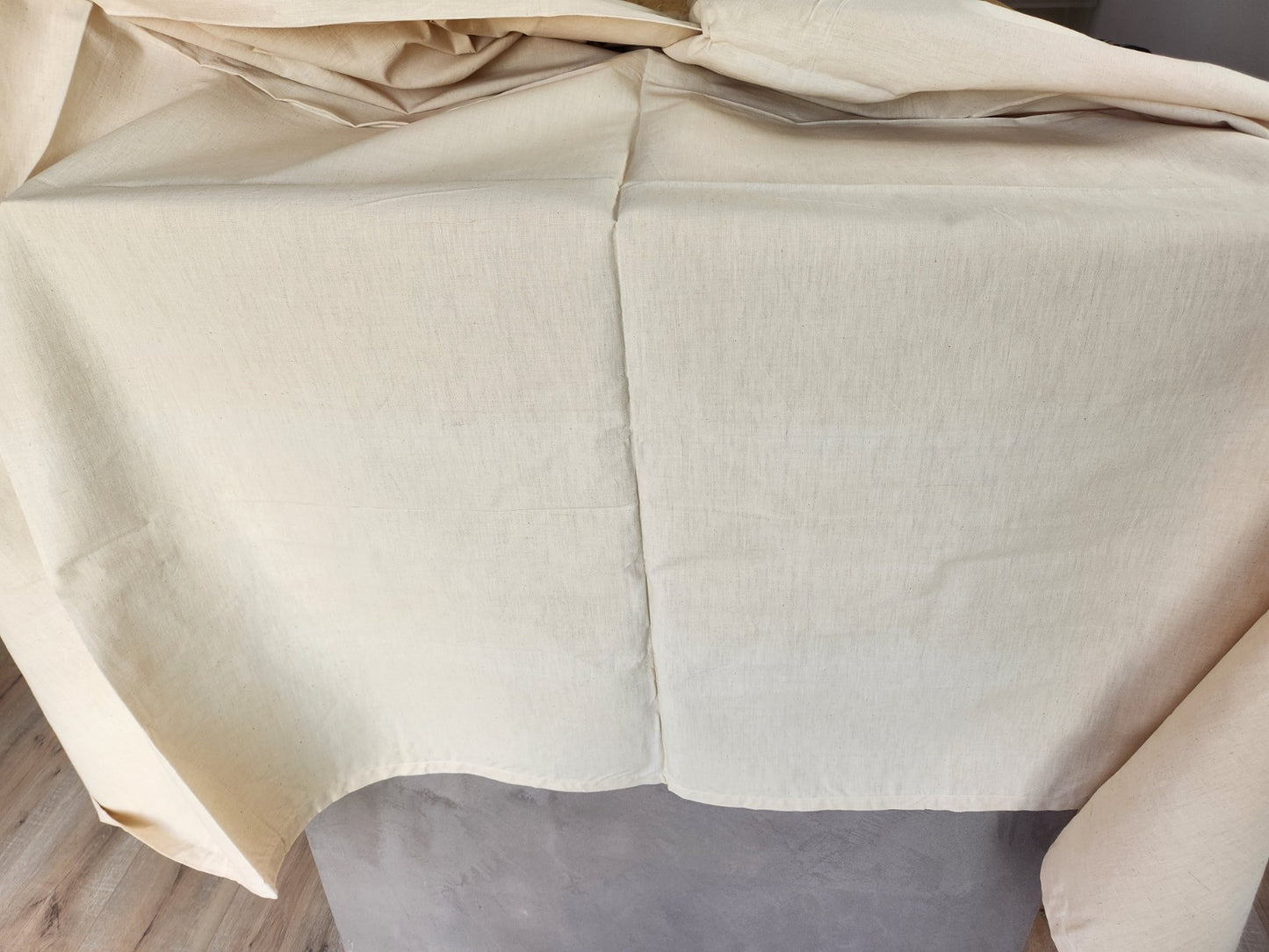 Grand coupon de toile ancienne 2 m20 sur 2 m 52 BI B3