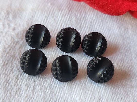 Lot 6 minuscules boutons anciens en verre noir 0,7 cm pied ref 2824