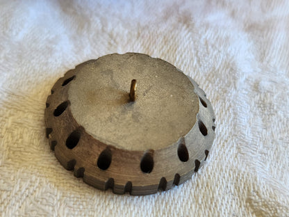 Gros bouton ancien collection gris  ajouré  original pied 3 cm ref 115