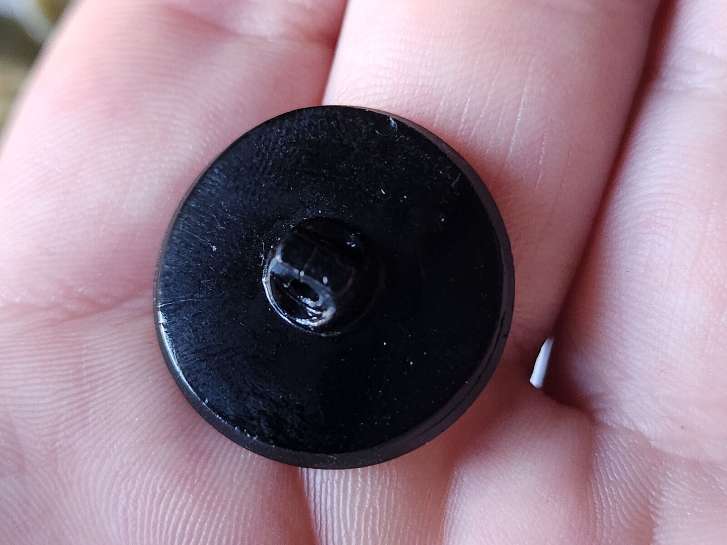 Gros bouton ancien en verre noir contraste mat lumineux 2,2 cm D9R