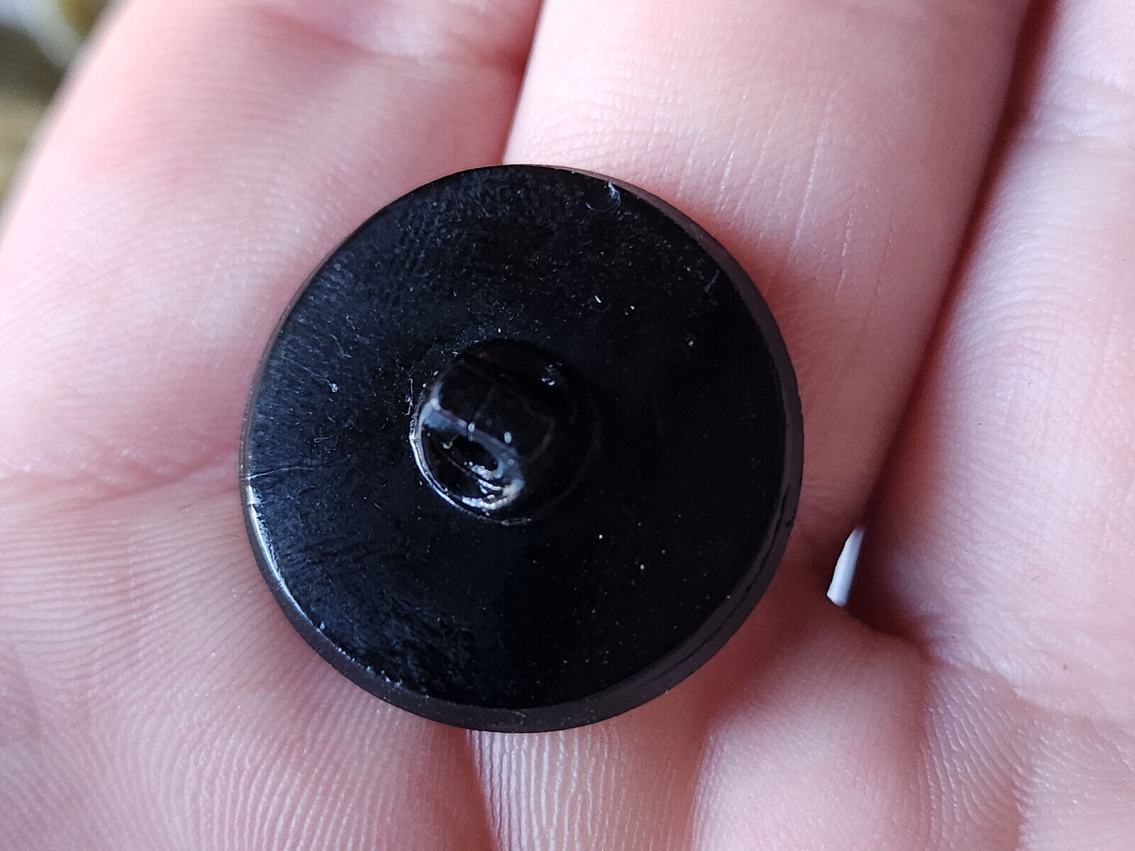 Gros bouton ancien en verre noir contraste mat lumineux 2,2 cm D9R