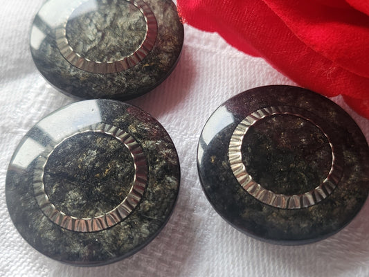 Trio gros boutons vintage gris lumineux travaillé pied 2,7 cm ref 3050