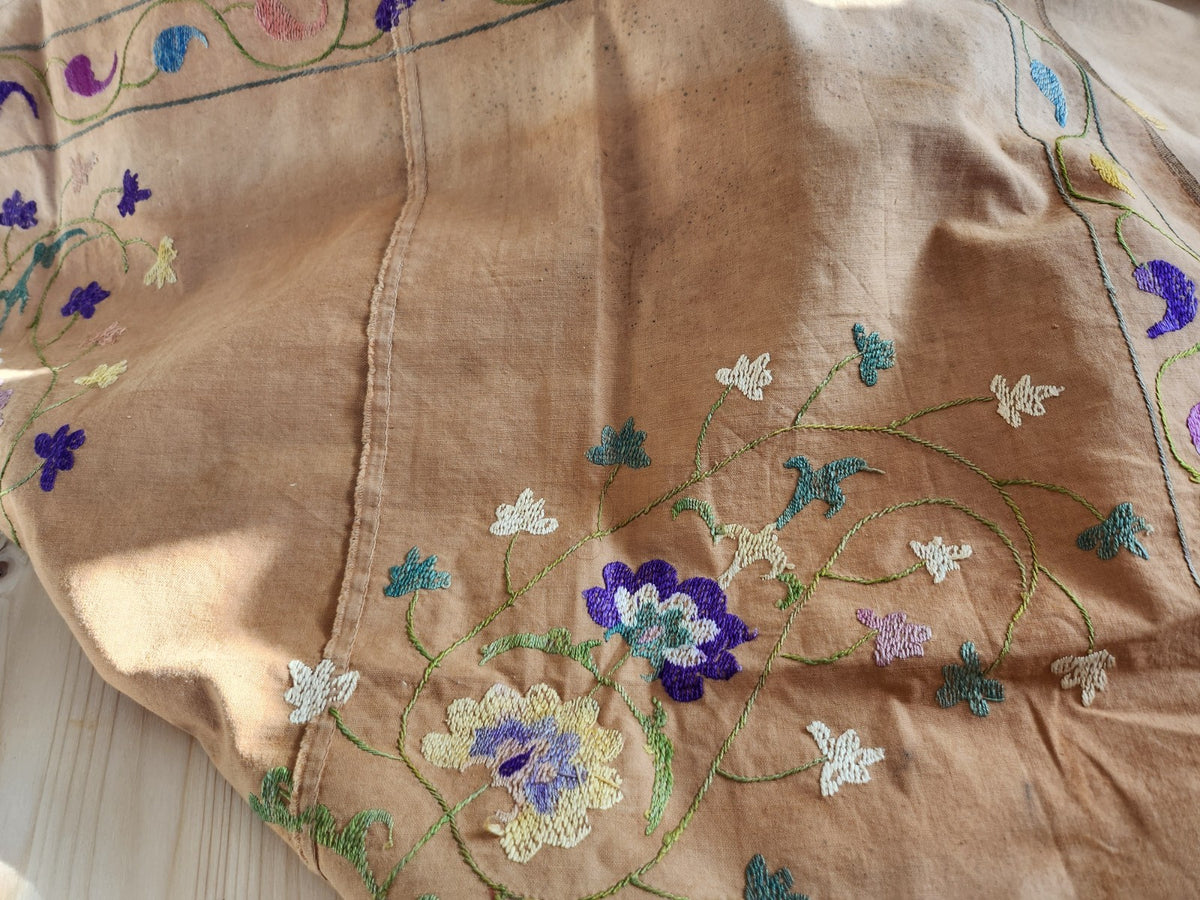 Trés ancien ouvrage XIXéme nappe d'autel? broderie B8
