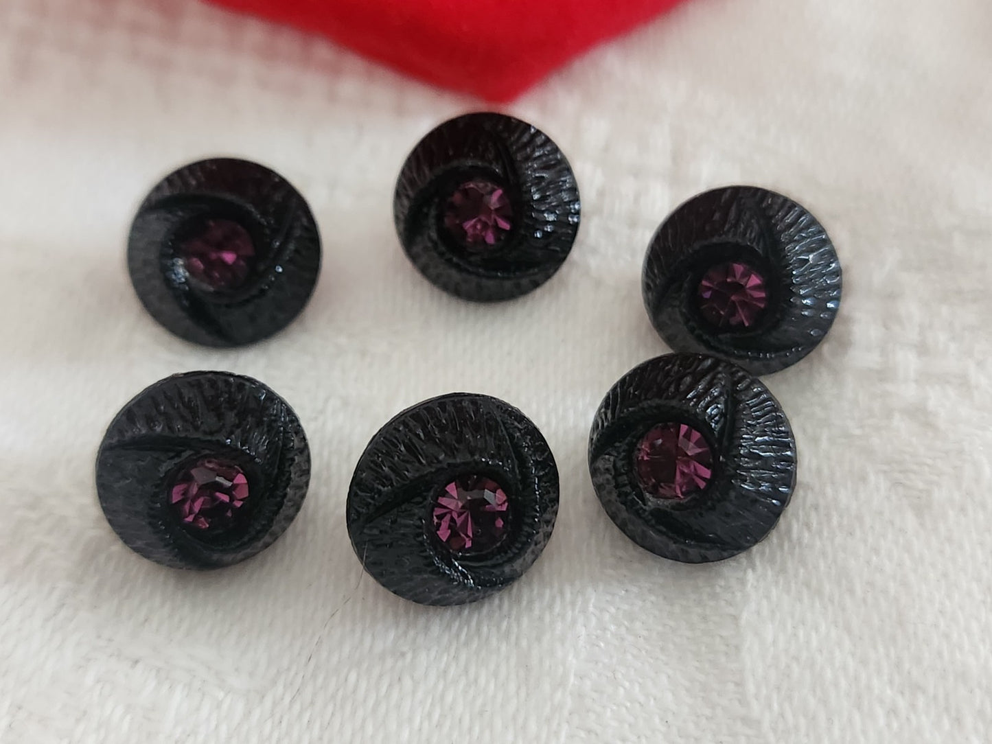 Lot 6 boutons vintage en verre noir avec strass violet 11 mm ou  1,1 cm ref 6361