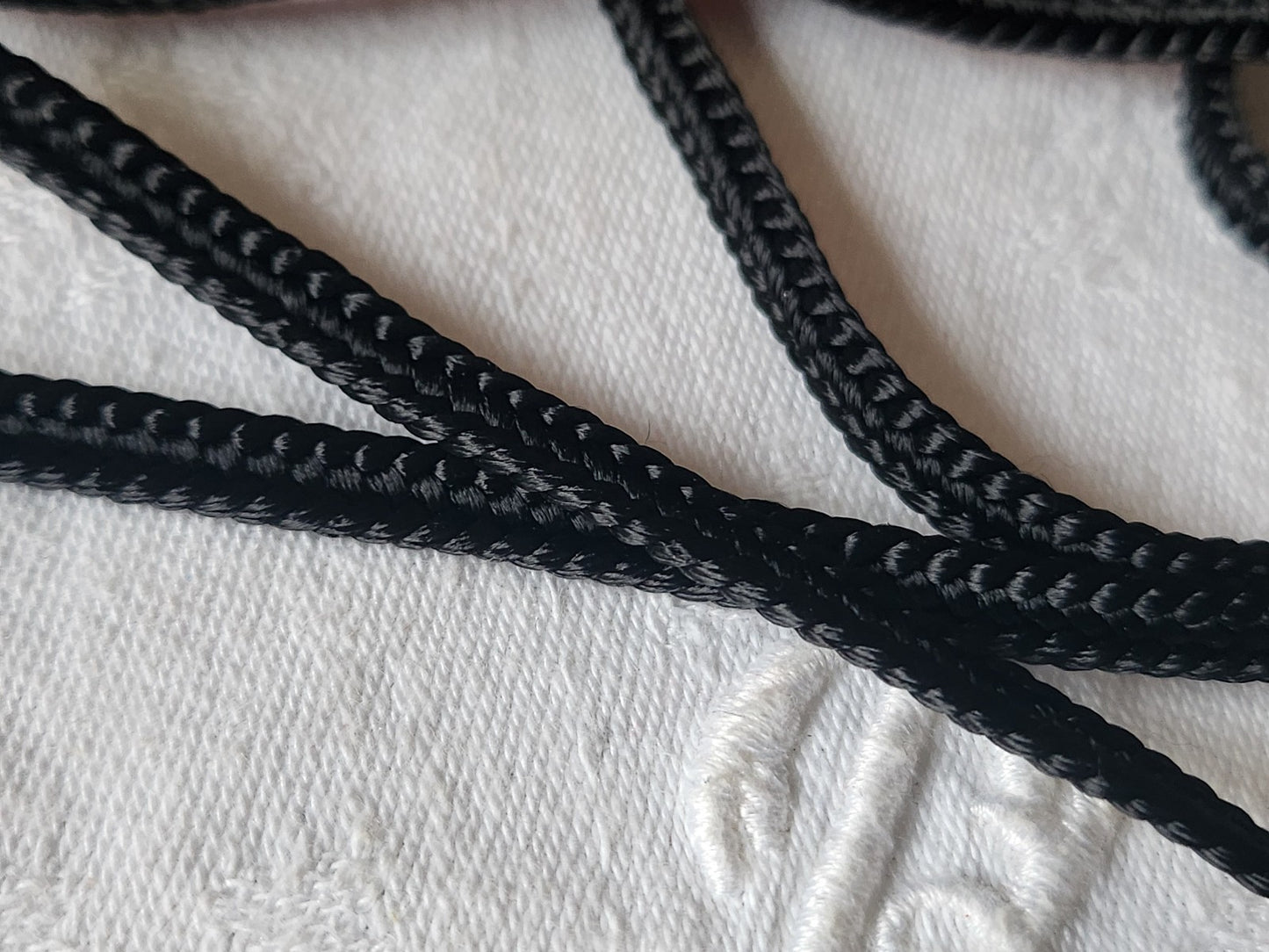 Galon vintage bordure noir  satiné 3 mètres sur 0,5 cm made in France  A3