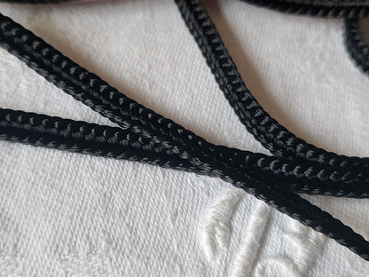 Galon vintage bordure noir  satiné 3 mètres sur 0,5 cm made in France  A3