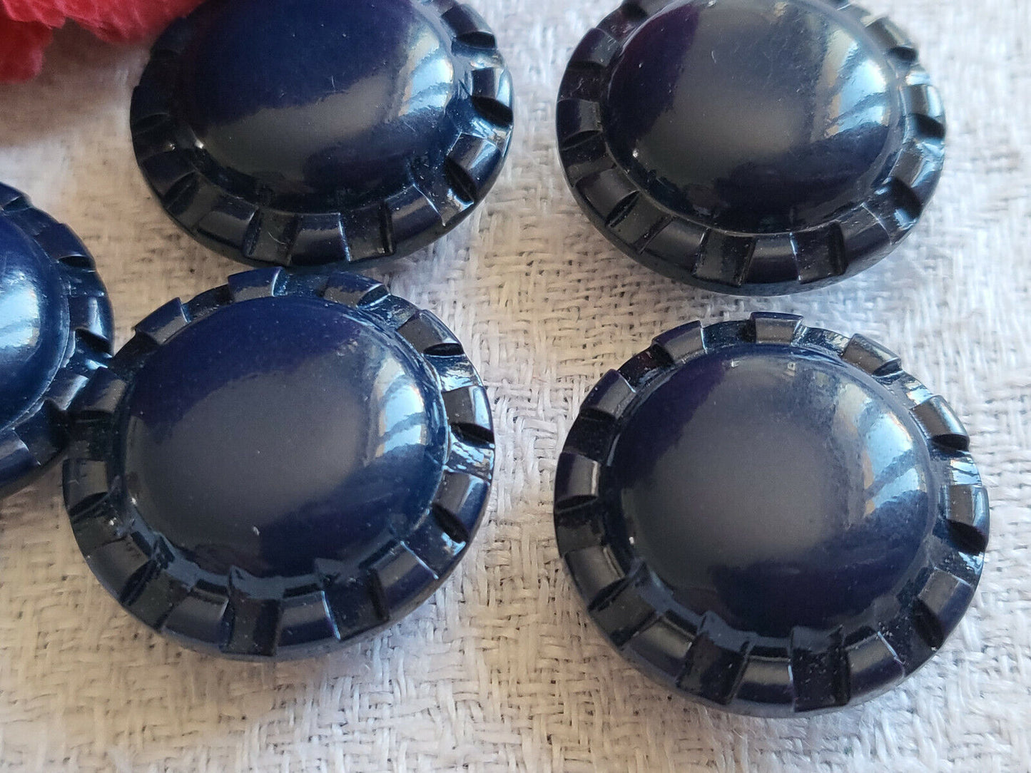 Lot 5 Boutons vintage bleu foncé à pied diamètre 1,9 cm ref 5496