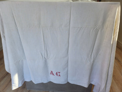 Ancien drap  monogramme AC  205 cm sur 280 cm B7
