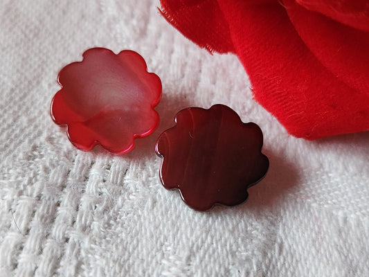 Duo boutons anciens en nacre rouge originaux vintage 1,4 cm D10A