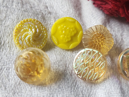 Lot 6 boutons anciens en verre orange  jaune panaché 1,3 cm ref 2630