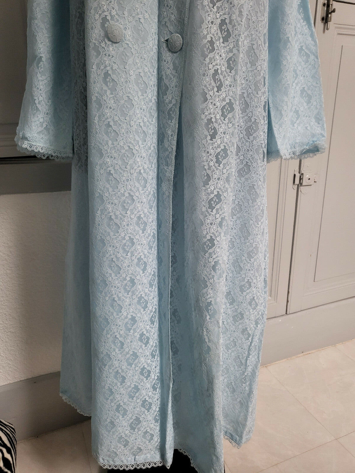 Pur vintage dessus déshabillé bleu dentelle froufrou T 40/42 ? ref portant