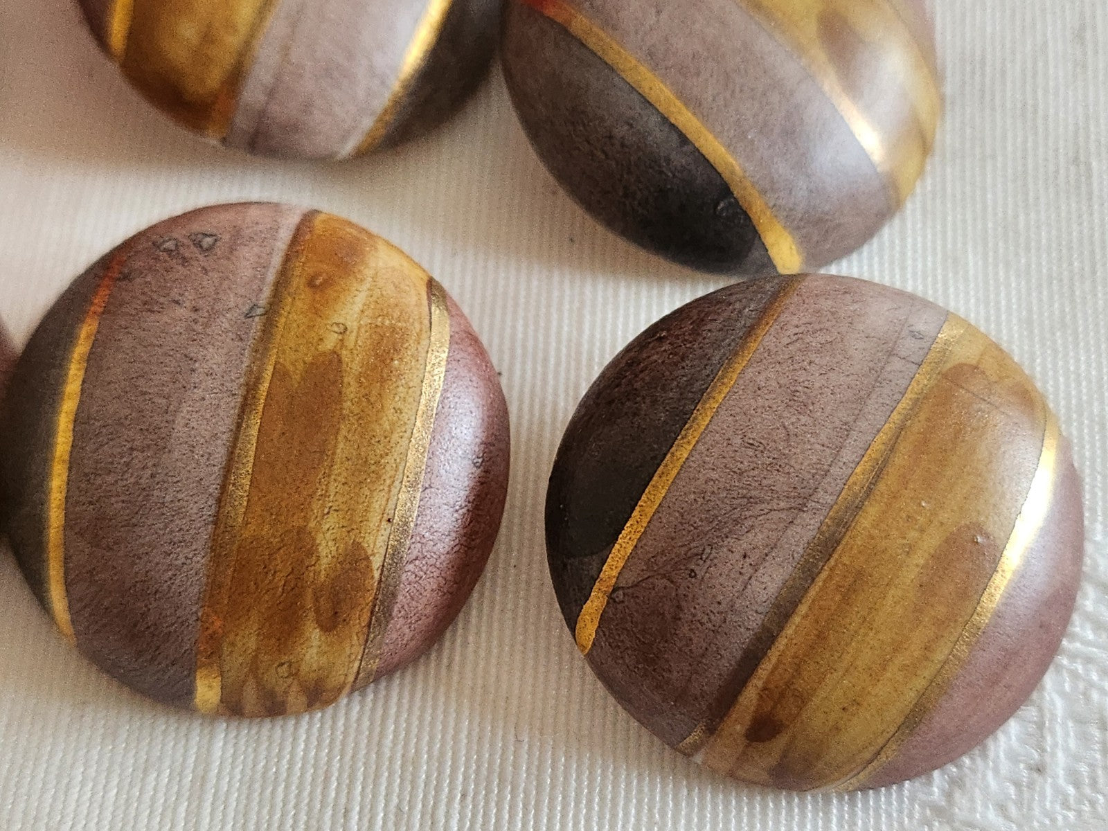 Lot 6 gros boutons vintage céramique camaïeu marron pied métal 2,7 cm ref 6229
