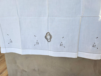 Ancien petit drap broderie incrustation ideal petit rideau enfant  B6