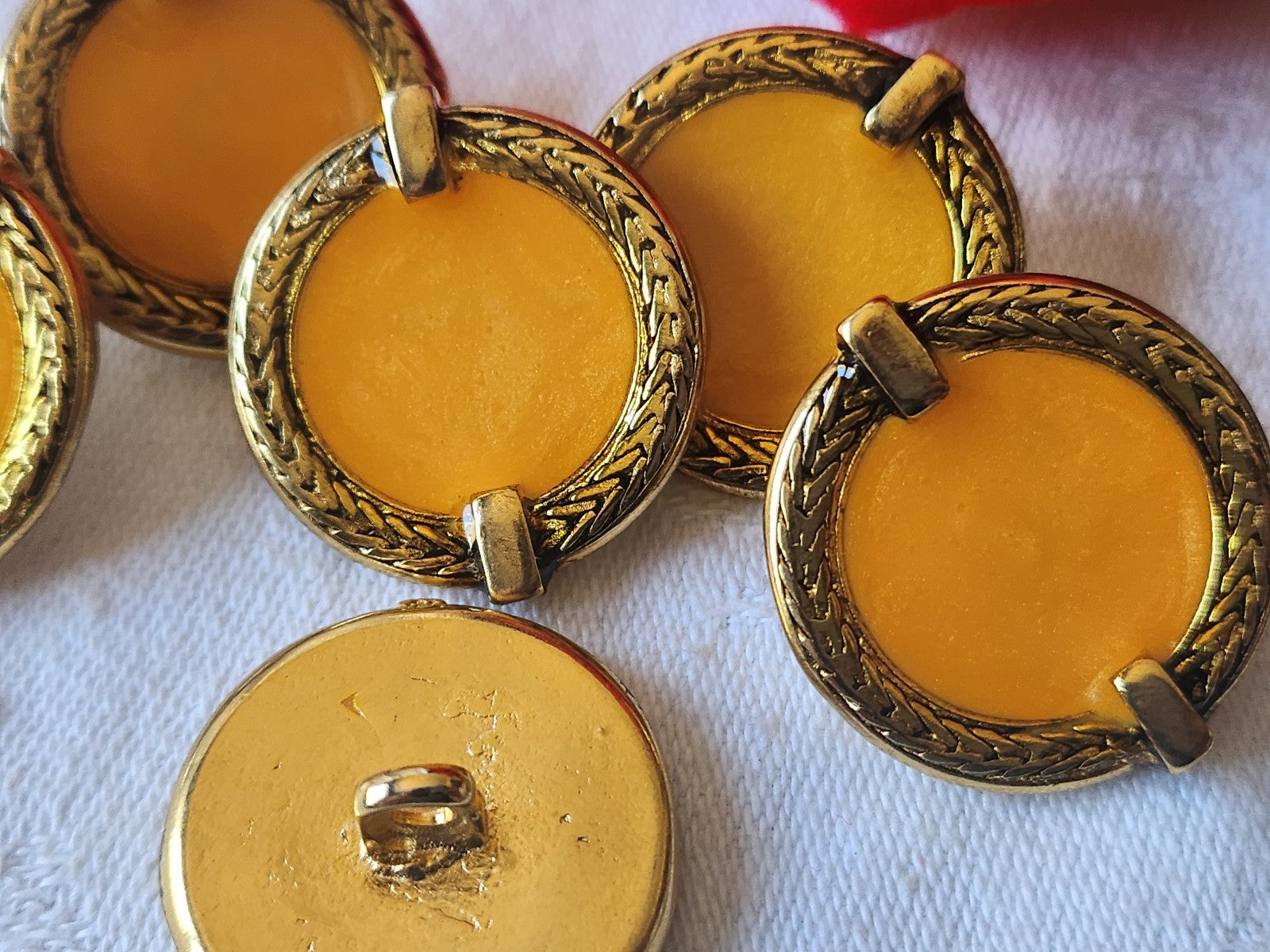 Lot 6 gros boutons vintage en metal émaillé orange  2,7 cm lourd ref 2711