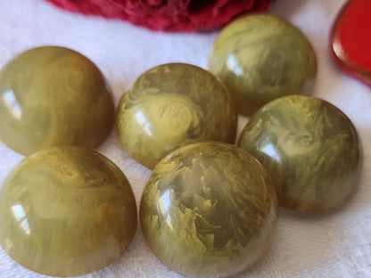 Lot 6 superbes boutons anciens vert jaspé pied 1,9 cm ref 5278