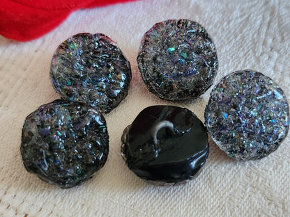 Collection lot 5 boutons  anciens en résine multicolore dos noir 1,9 cm ref 6573