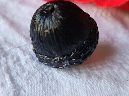 Bouton ancien rafia résine noir gland volume 2,2 cm ref 3900