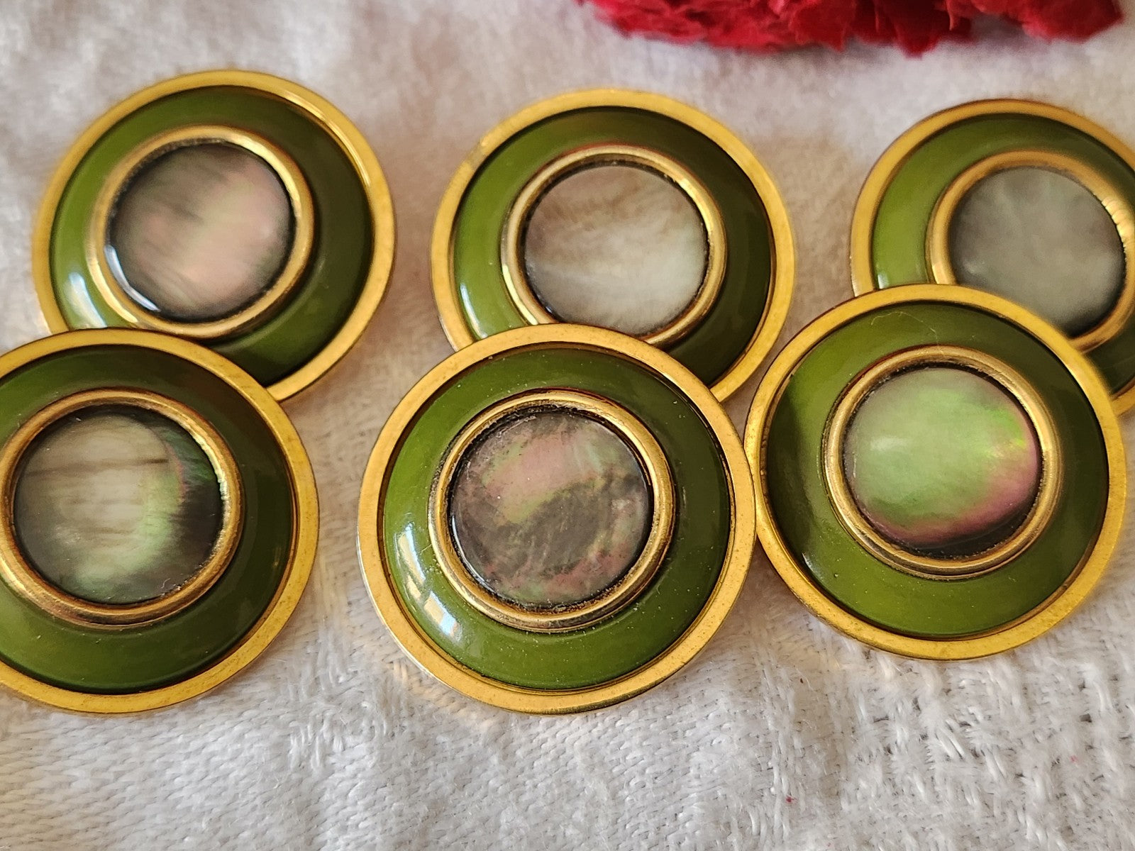 Lot 6 boutons anciens en metal coeur en nacre vert 2,4 cm ref 3359
