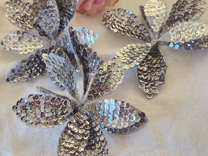 Lot 3 anciens ornement chapeau vintage modiste montée sur broche 12 cm