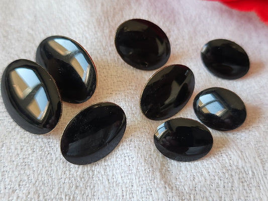 Lot 8 boutons vintage métal noir panaché 0,9 sur 1,2 à 1,2 sur 1,8 cm ref 6008