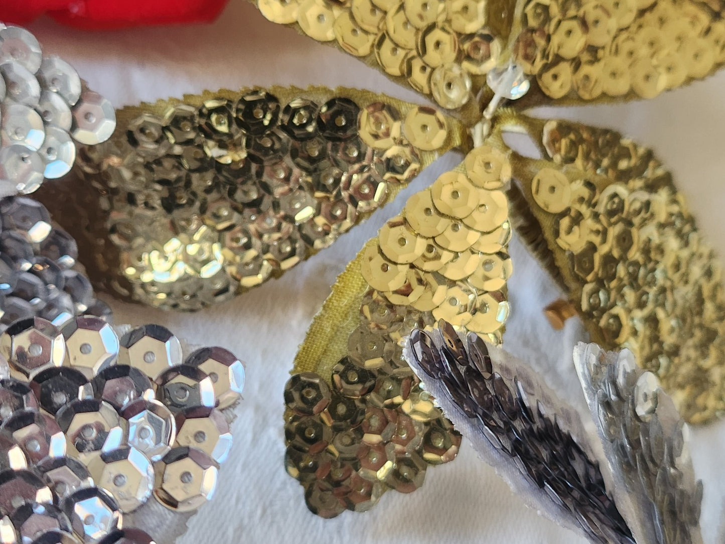 Lot 5 anciens ornement chapeau vintage creation  sur broche 12 cm
