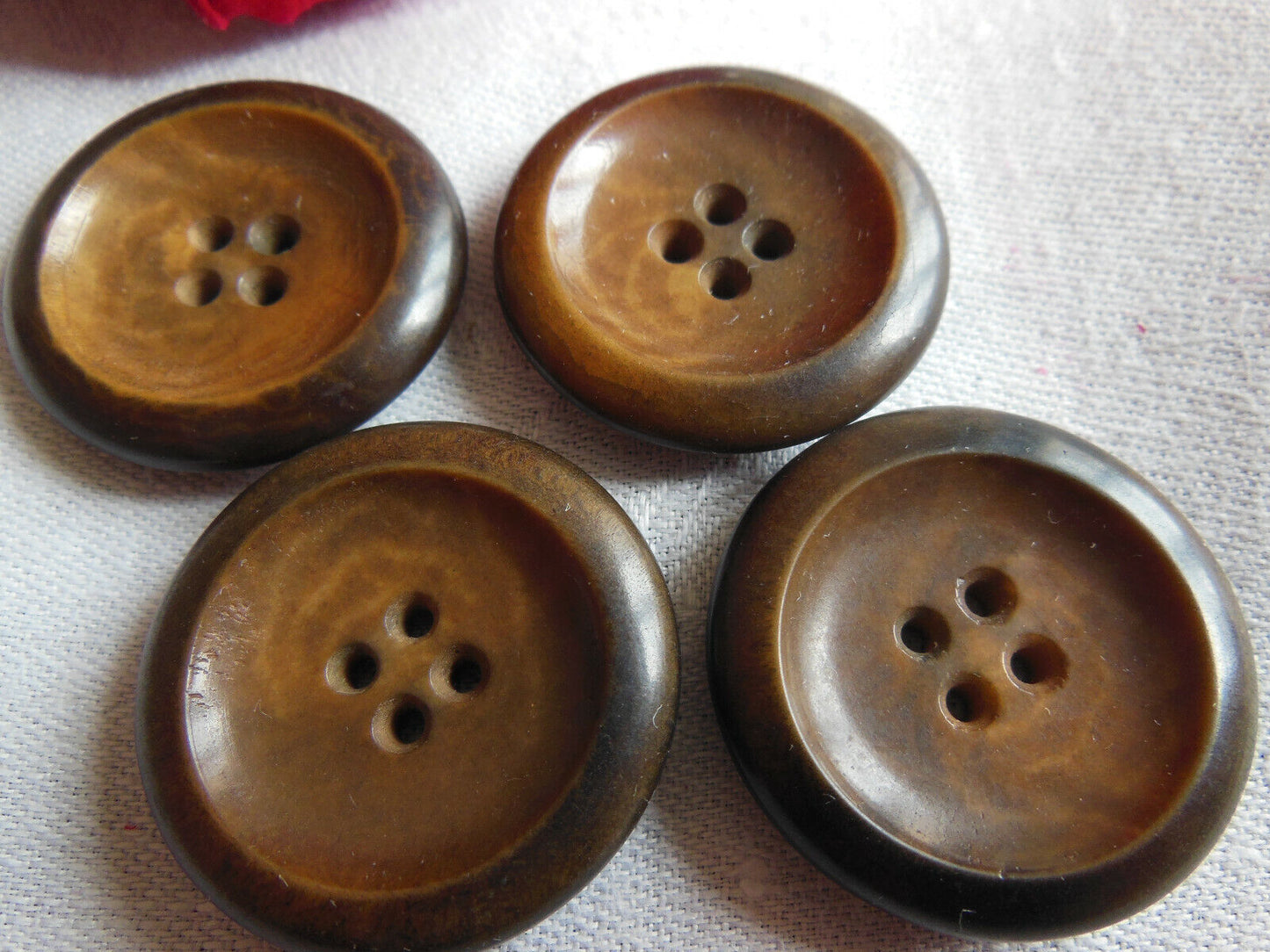 Lot 4 gros boutons anciens en corozo marron Foncé 3,1 cm collection pied G14N