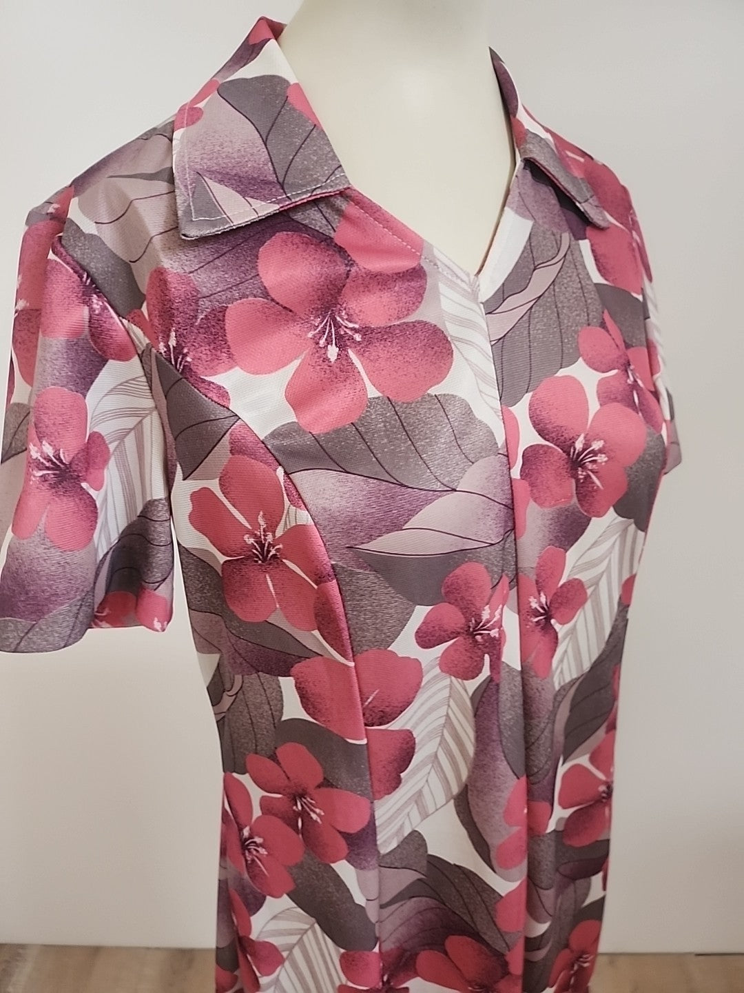 Pur vintage robe ancienne grosse fleur rose grise très légère 40 ? ref portant
