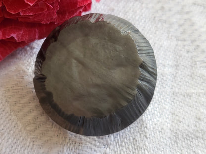 Collection bouton ancien gris marbré pied  laiton forme flan 2,6 cm G16F