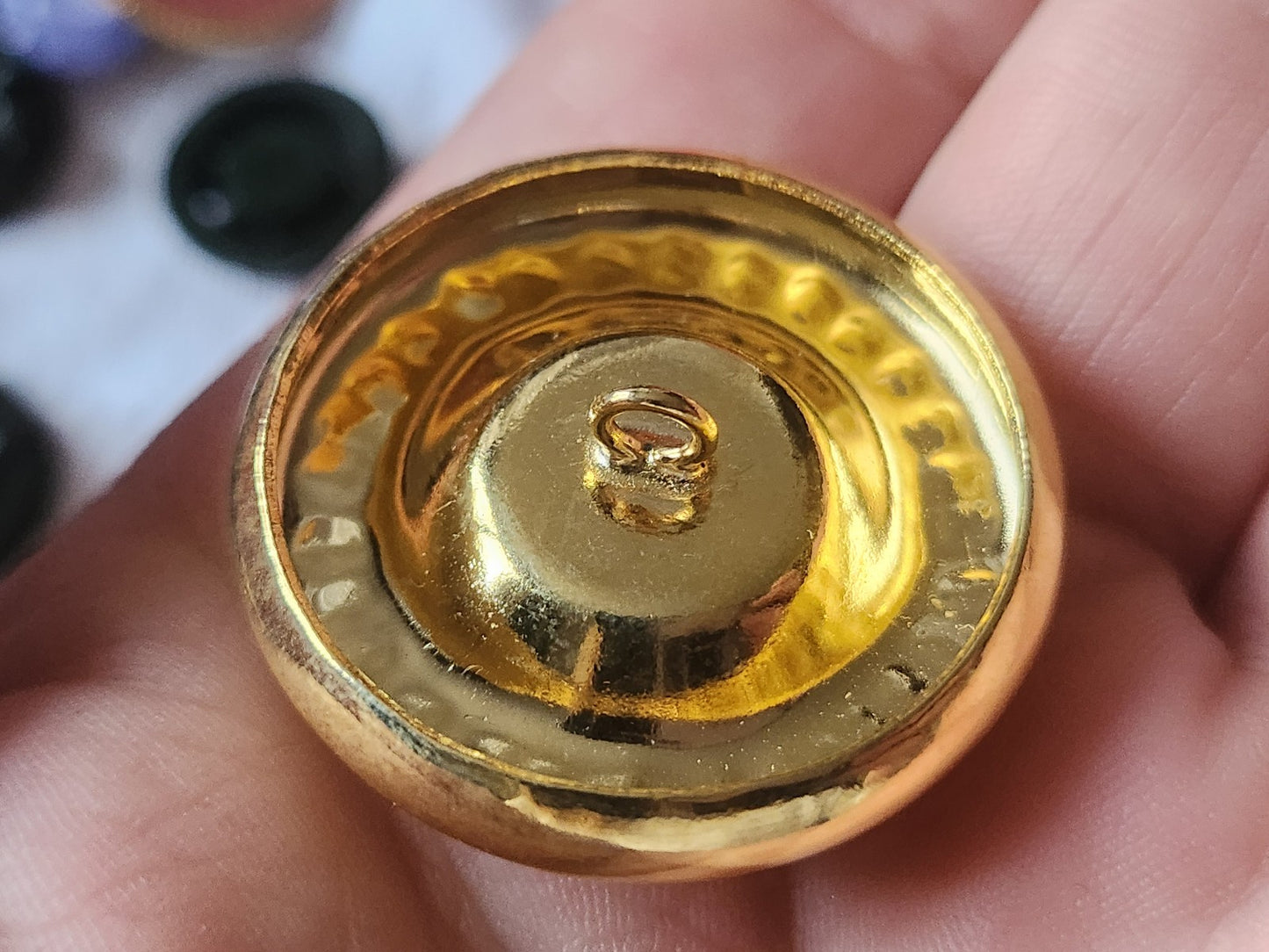 Gros bouton vintage en métal doré strass resine orange 3,3 cm G13H