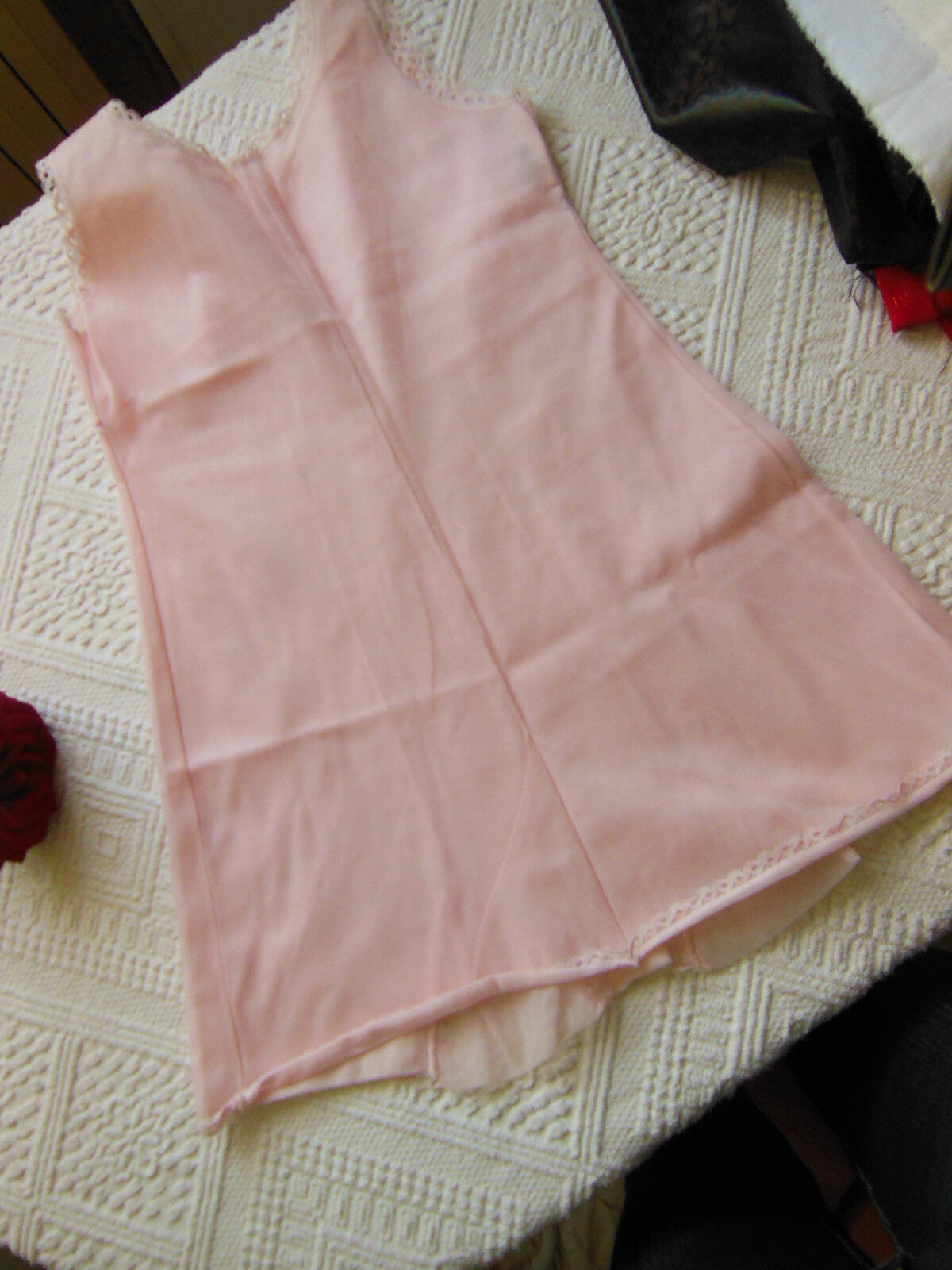 Fond de robe ancien rose enfant comme maman  à nettoyer B1