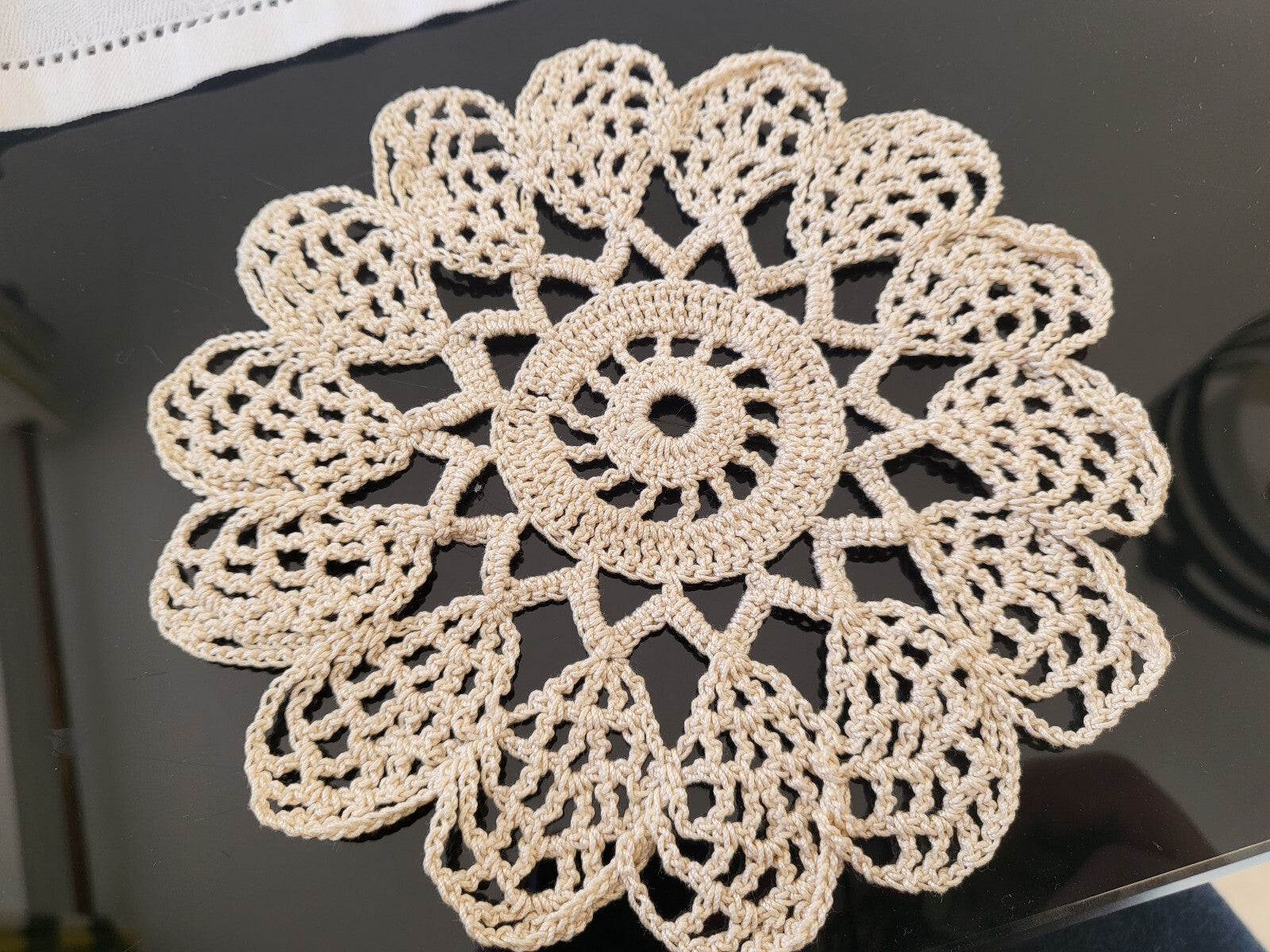 Application ancienne ou petit napperon crochet écru 16 cm  attrape rêve T15-12