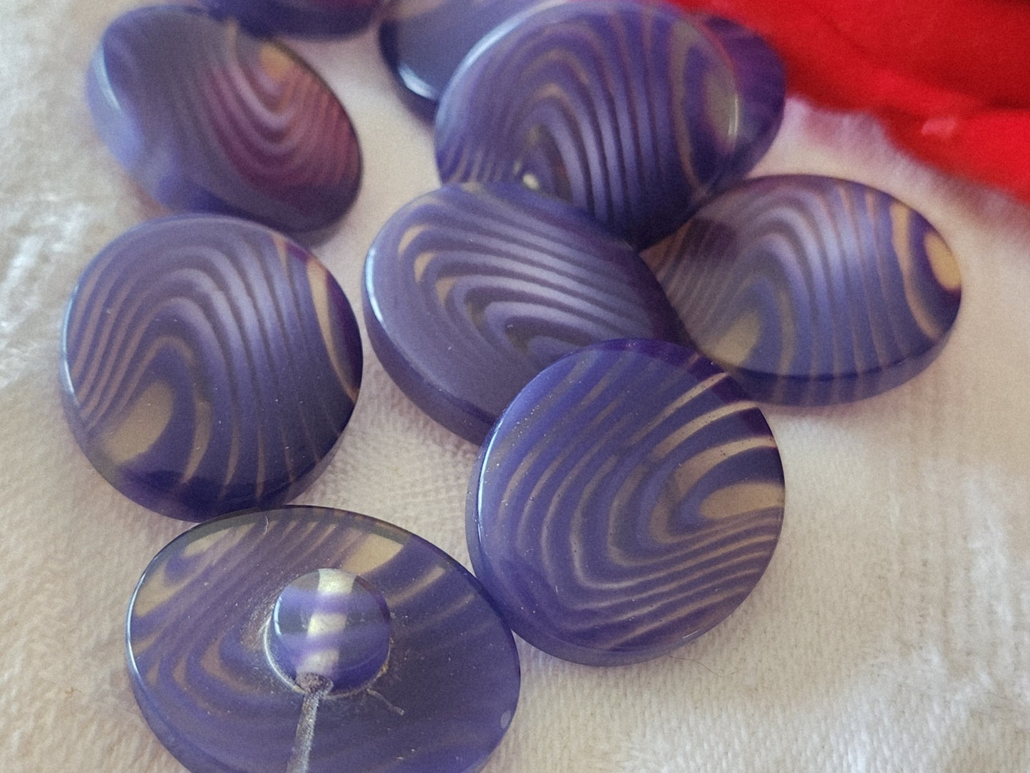 Lot 8 boutons vintage violet ovale transparent veine pied 1,8 / 2,2 cm ref 3849