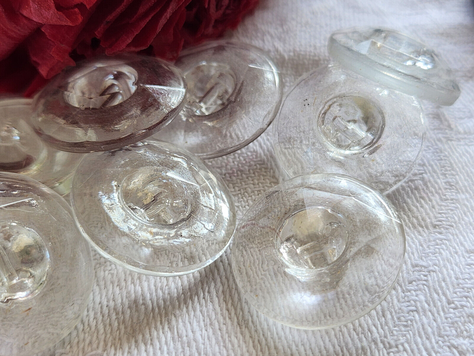 Lot 6 gros  boutons anciens en verre transparent facette pied 2,2 cm  ref 5523