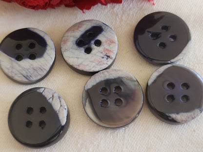 Lot  6 boutons anciens en nacre bleu épais bord 2,2 cm lourd ref  791