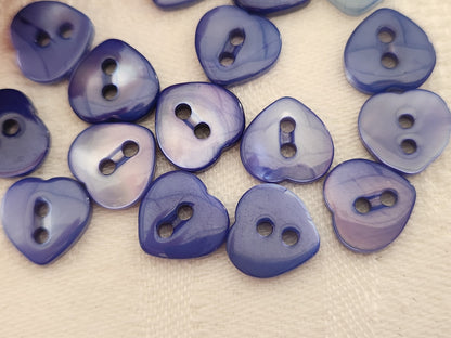 lot 16 boutons anciens en nacre bleu forme de coeur panaché 1,1 cm ref 5939