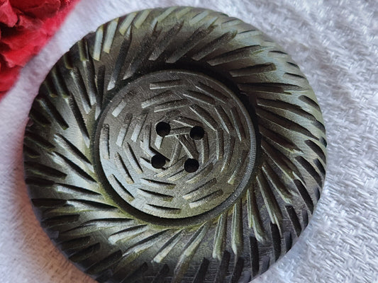 Enorme bouton vintage vert texturé épais trous 4,3 cm  ref  866