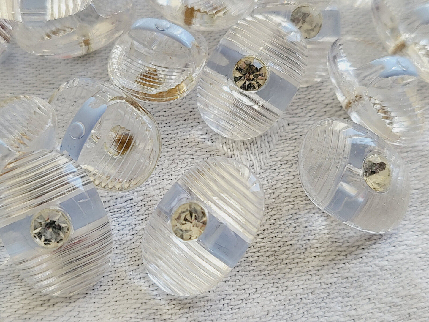 lot 6 magnifiques boutons anciens plastique  strass verre  1 sur 1,5 cm ref 5245